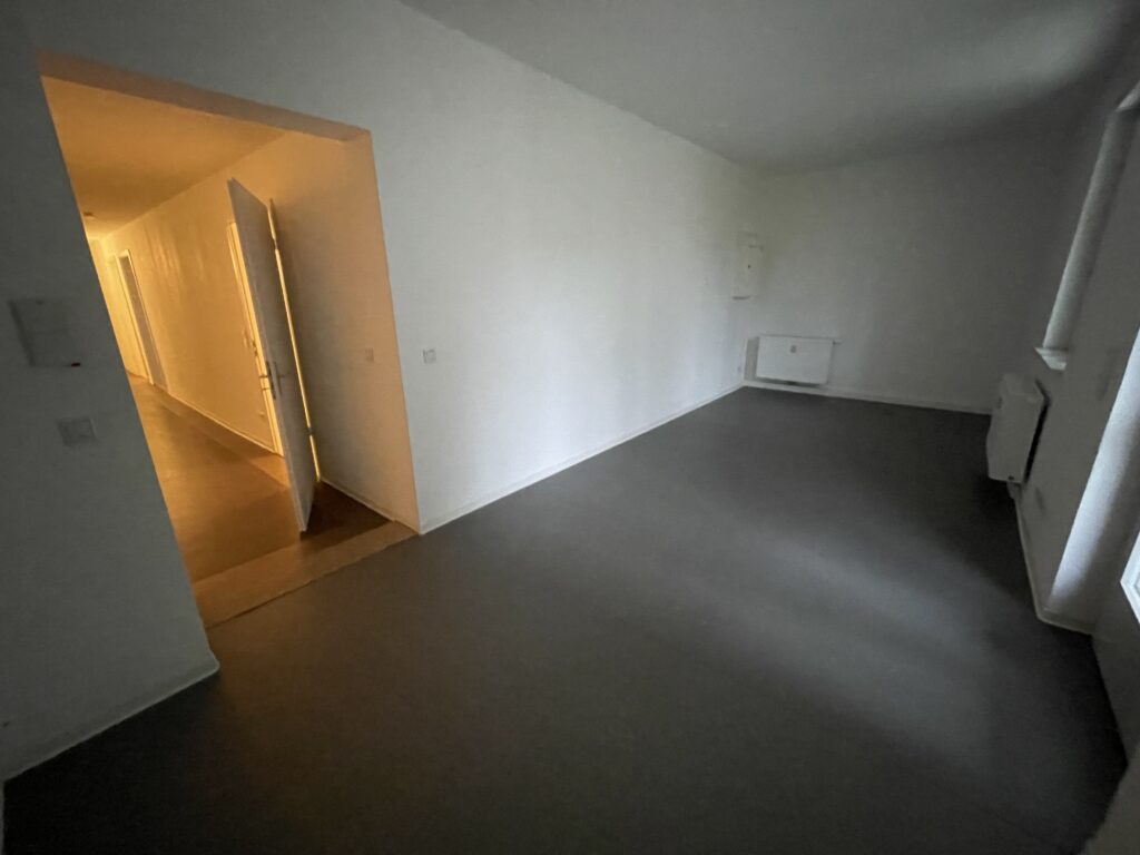 WG Aufbau Merseburg Nebenraum